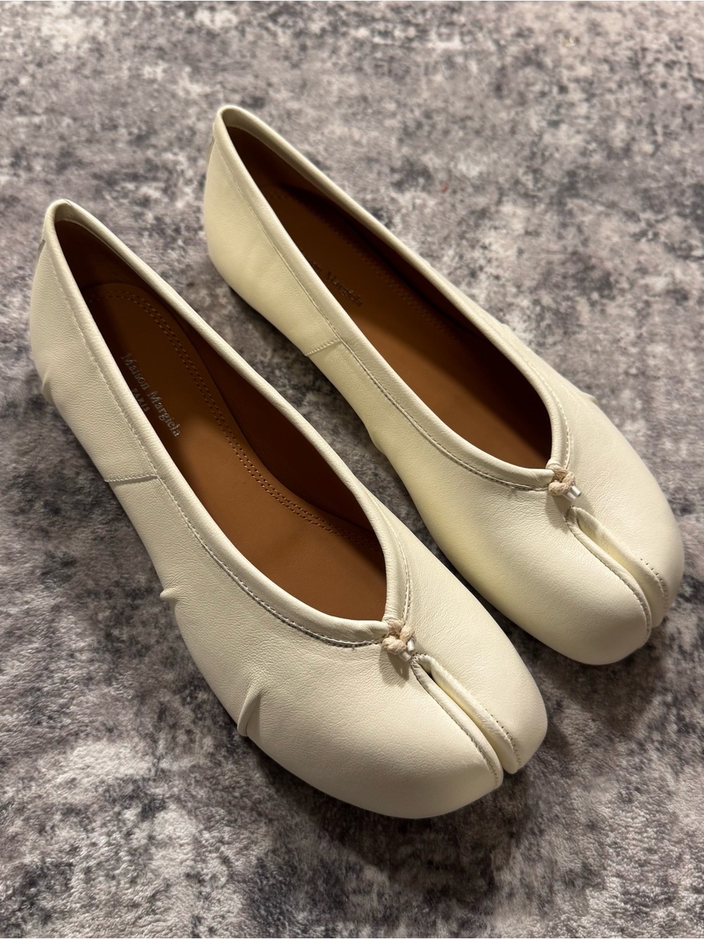 Maison Margiela Women’s White Tabi Leather Ballet Flats SIZE EU 37 US 7 - Picture 2 of 8